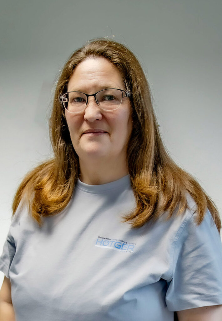 Hötger Service GmbH Bad Wünnenberg Paderborn Wasserschadenbeseitigung Wasserschaden Ortung Trocknung Sanierung Leckageortung Schimmelsanierung Rohrbruchortung Carmen Hötger