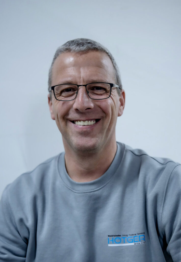Hötger Service GmbH Bad Wünnenberg Paderborn Wasserschadenbeseitigung Wasserschaden Ortung Trocknung Sanierung Leckageortung Schimmelsanierung Rohrbruchortung Heiko Bürger