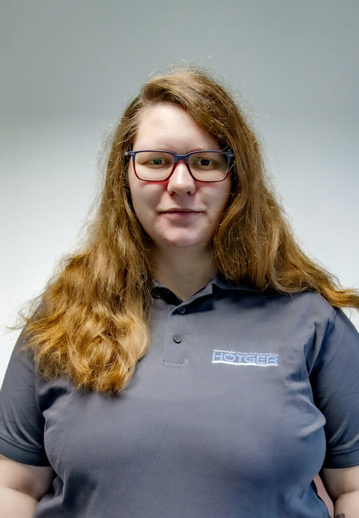 Hötger Service GmbH Bad Wünnenberg Paderborn Wasserschadenbeseitigung Wasserschaden Ortung Trocknung Sanierung Leckageortung Schimmelsanierung Rohrbruchortung Jessica Hötger